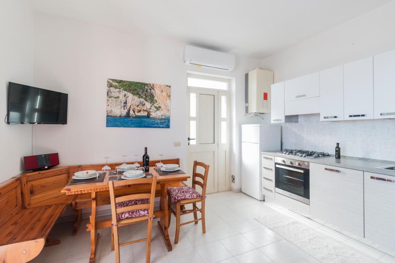 Suite Apartment La Punta Кала-Гононе Экстерьер фото