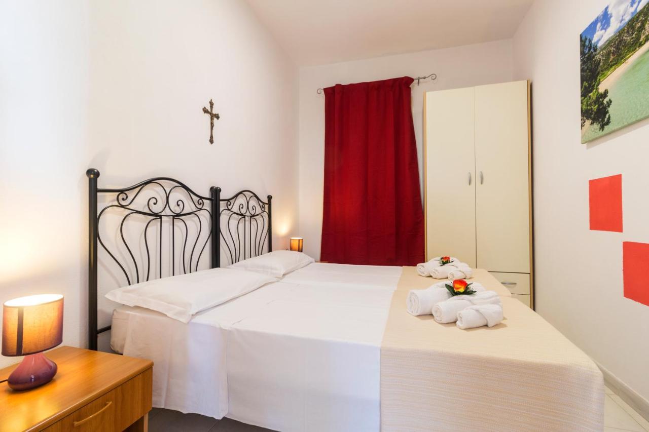 Suite Apartment La Punta Кала-Гононе Экстерьер фото