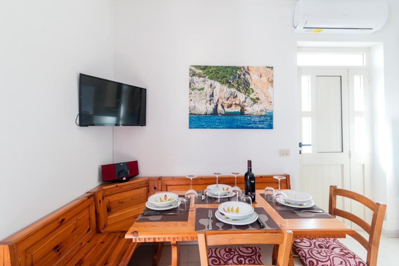Suite Apartment La Punta Кала-Гононе Экстерьер фото