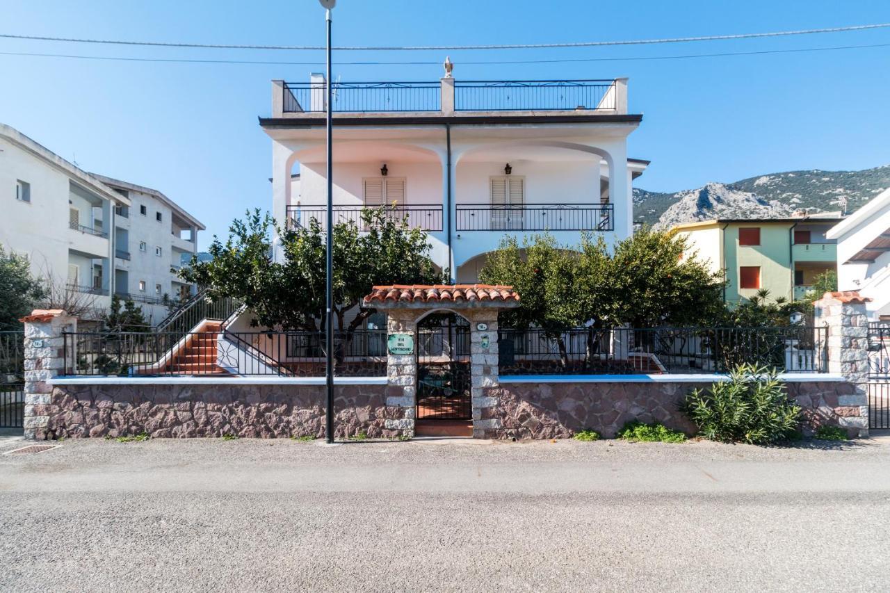 Suite Apartment La Punta Кала-Гононе Экстерьер фото